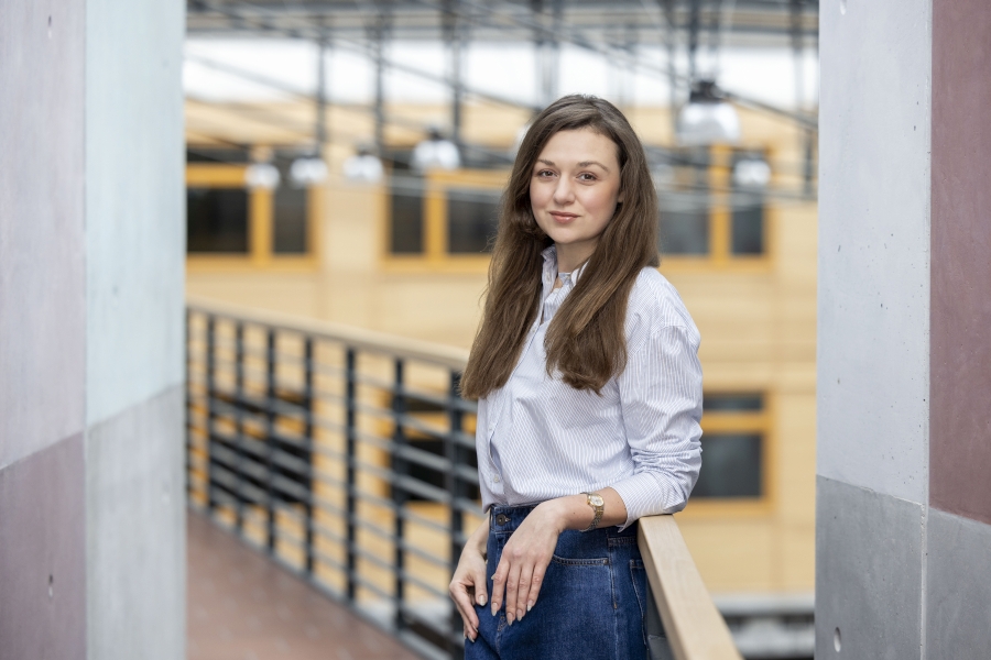 alona-bilokon_900x600